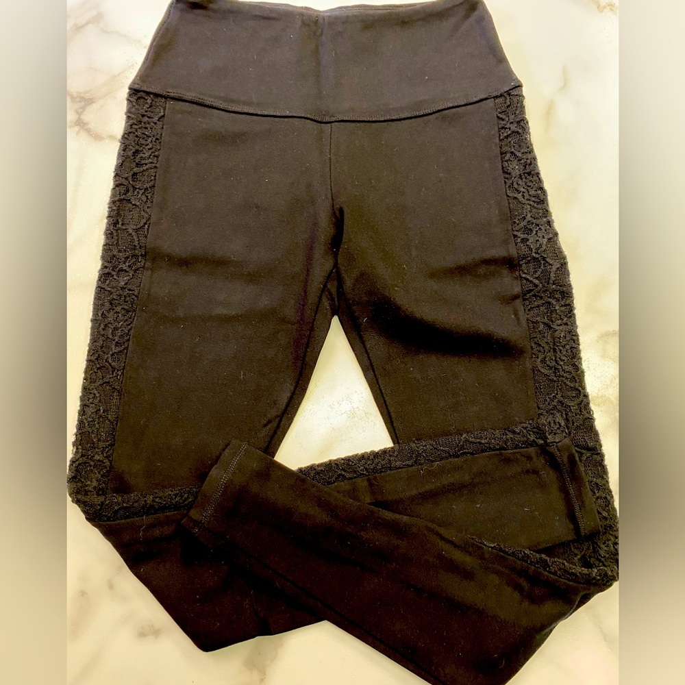 Ruby Ribbon Leggings - image 1